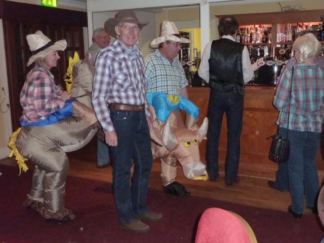 Martin_in_the_bar.JPG