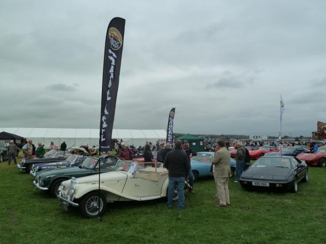 Sadcases_at_Shoreham_Airshow_2.JPG